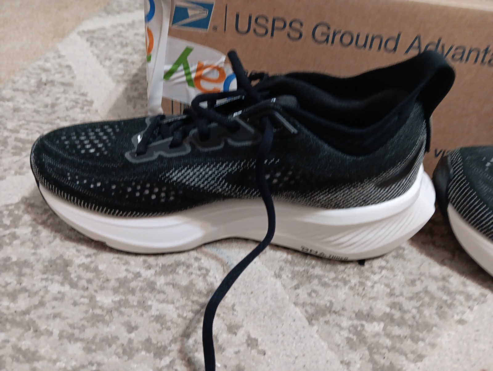 Brooks Glycerin 23 Women’s Size 7 B Shoes Black Grey White Size 1204651B090