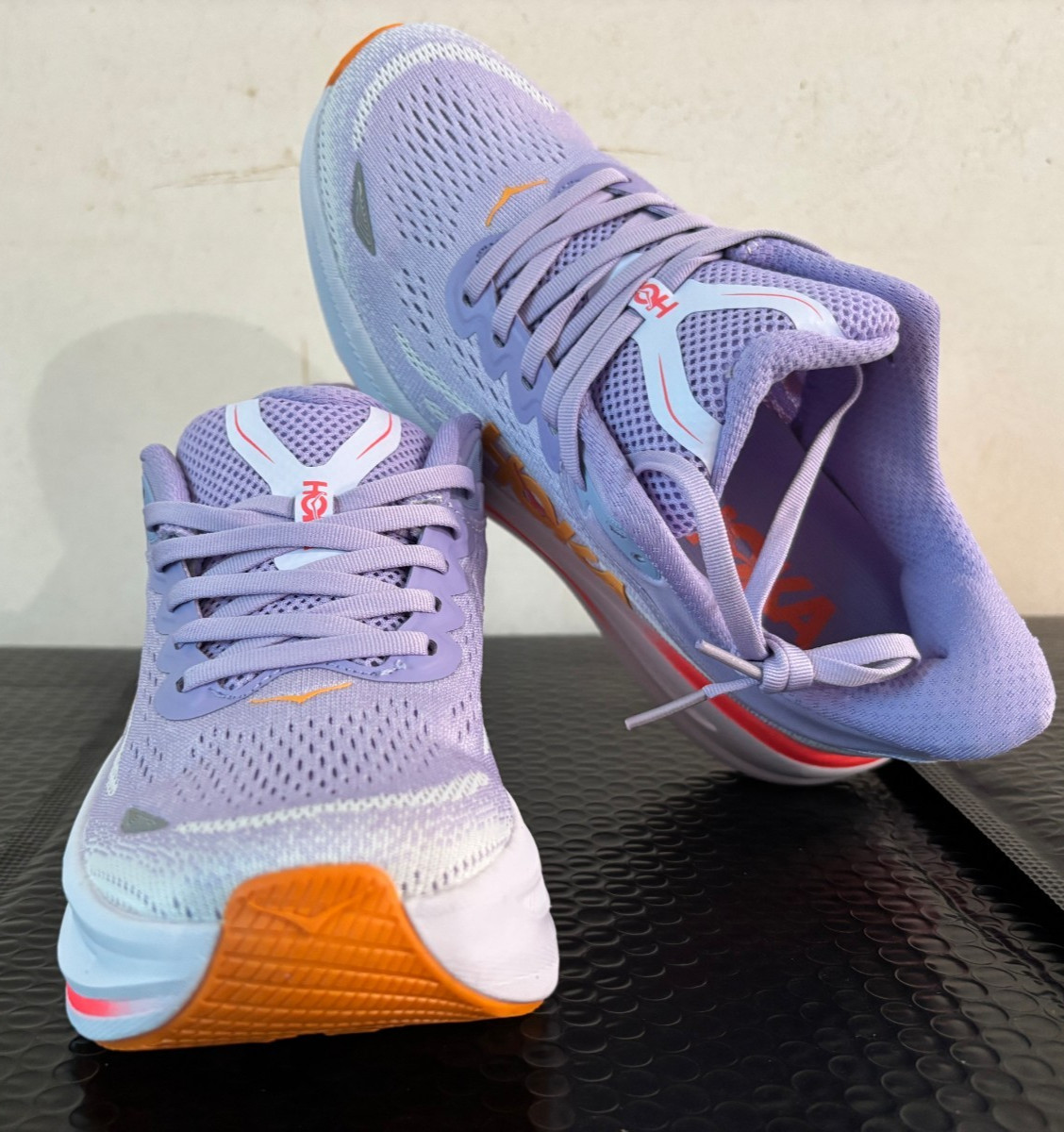 Hoka One One Bondi 9 Aster Flower Starlight Glow Women Shoe Size US 6 No Box