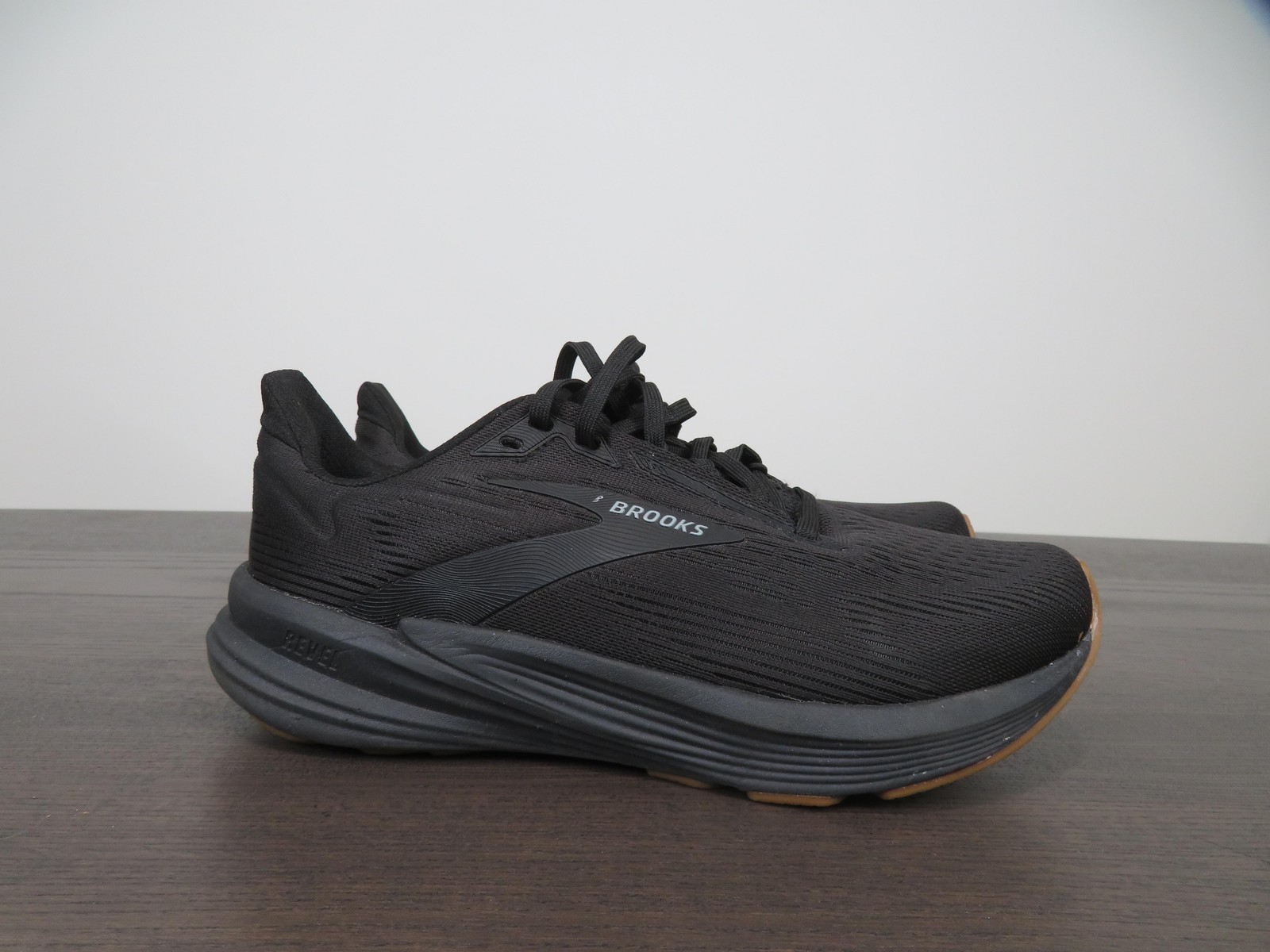 Brooks Revel 8 Shoes Womens 7 Black Running Sneakers Road Gym 1204561B072