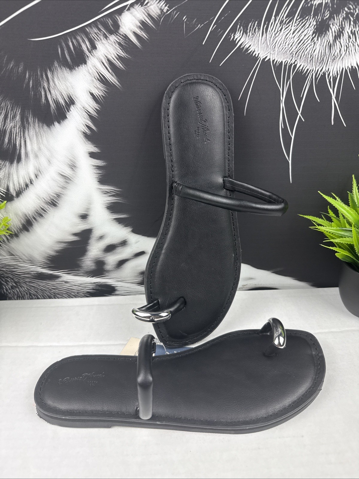 Women’s Clara Toe Ring Sandals Universal Thread Black Metallic Silver Size 8