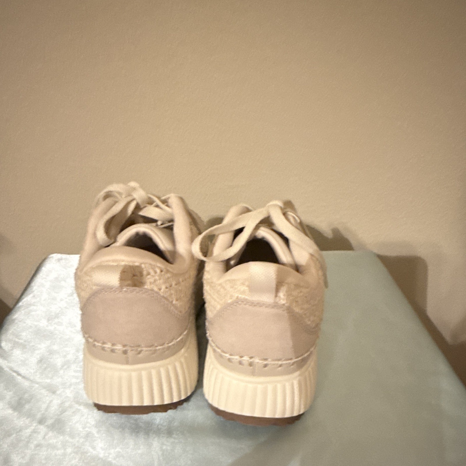 Dream Pairs Beige Canvas Low Top Lace-Up Athletic Sneakers Unisex Adults