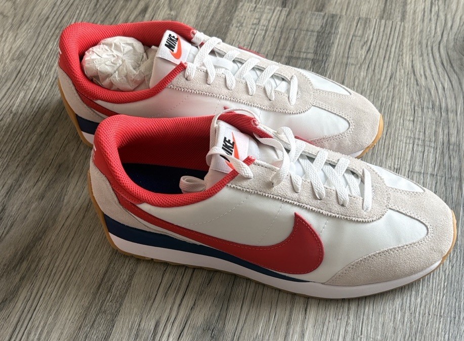 Nike Pacific Red White Blue Casual Sneakers Women’s 11 Men’s 9.5 NWT