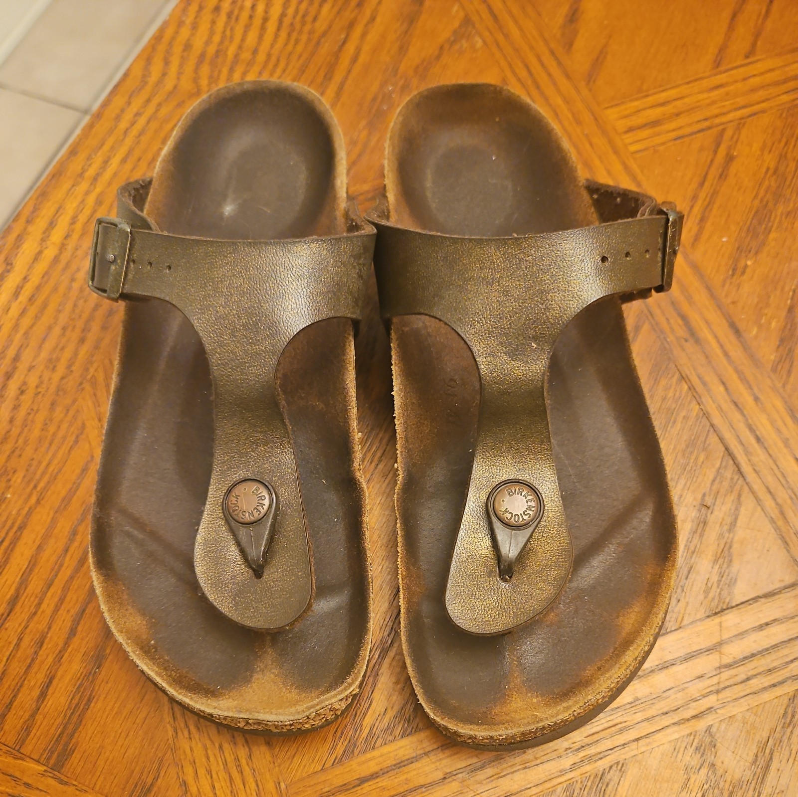 Birkenstock Gizeh Thong Sandals Brown Leather Gold Bronze Slides EU 36 USA 6