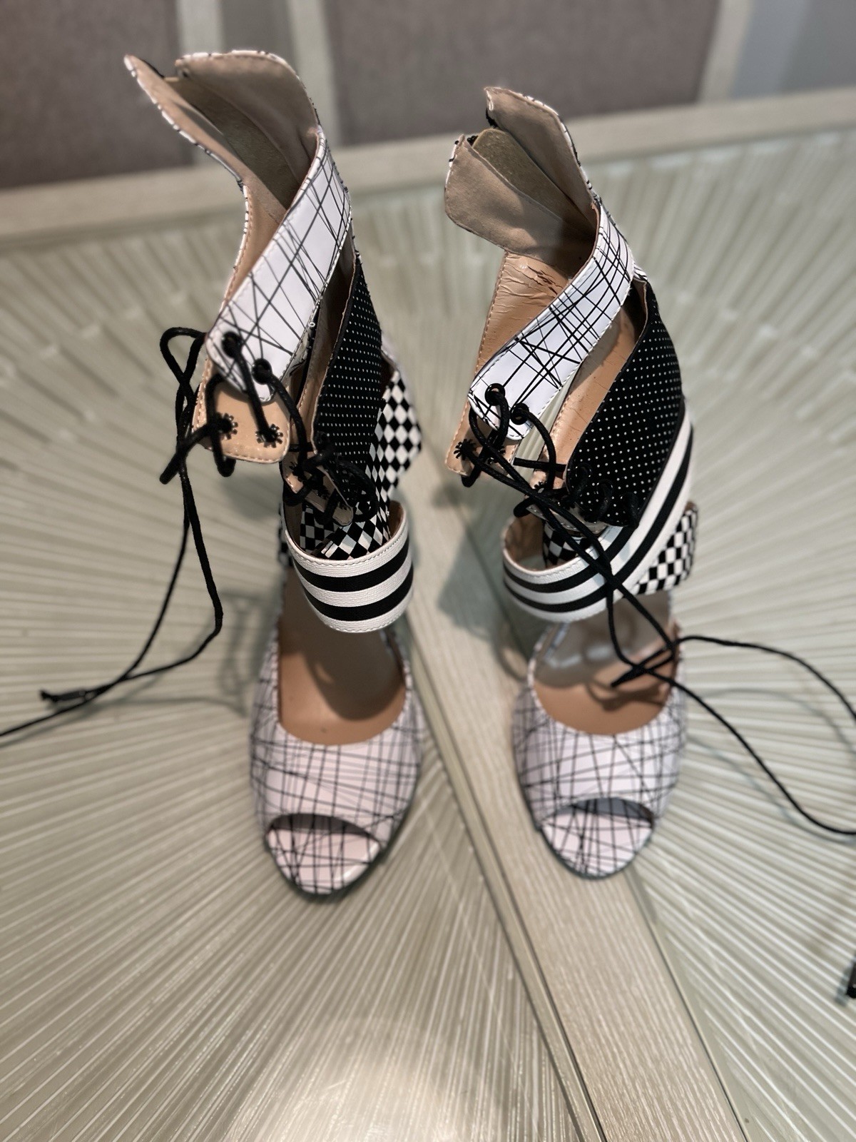 Women’s Black/White Geometric Open Toe Strappy Stiletto Lace-Up Synthetic 9.5