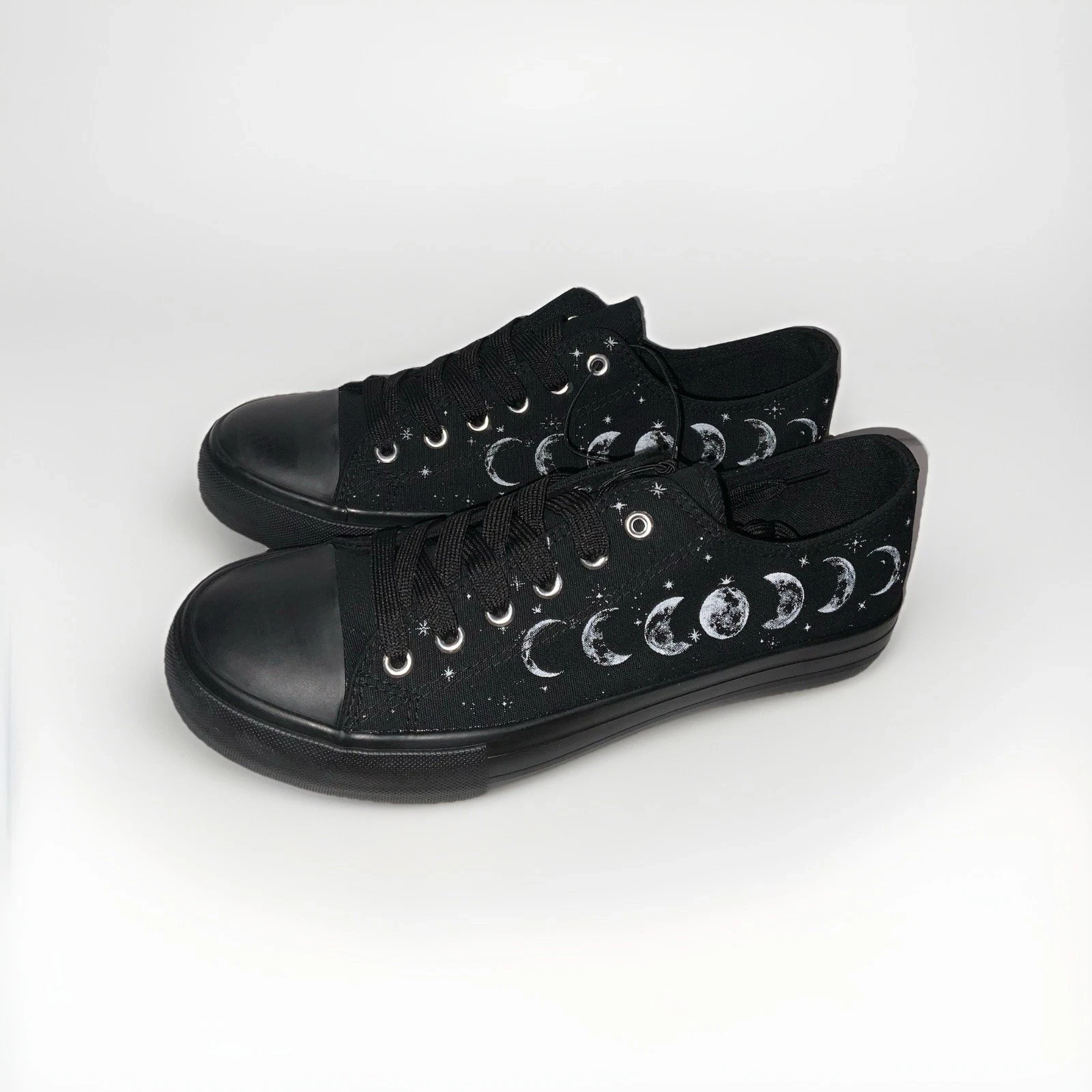 Hot Topic Moon Phase Celestial Sneakers Womens Black Canvas Goth Stars