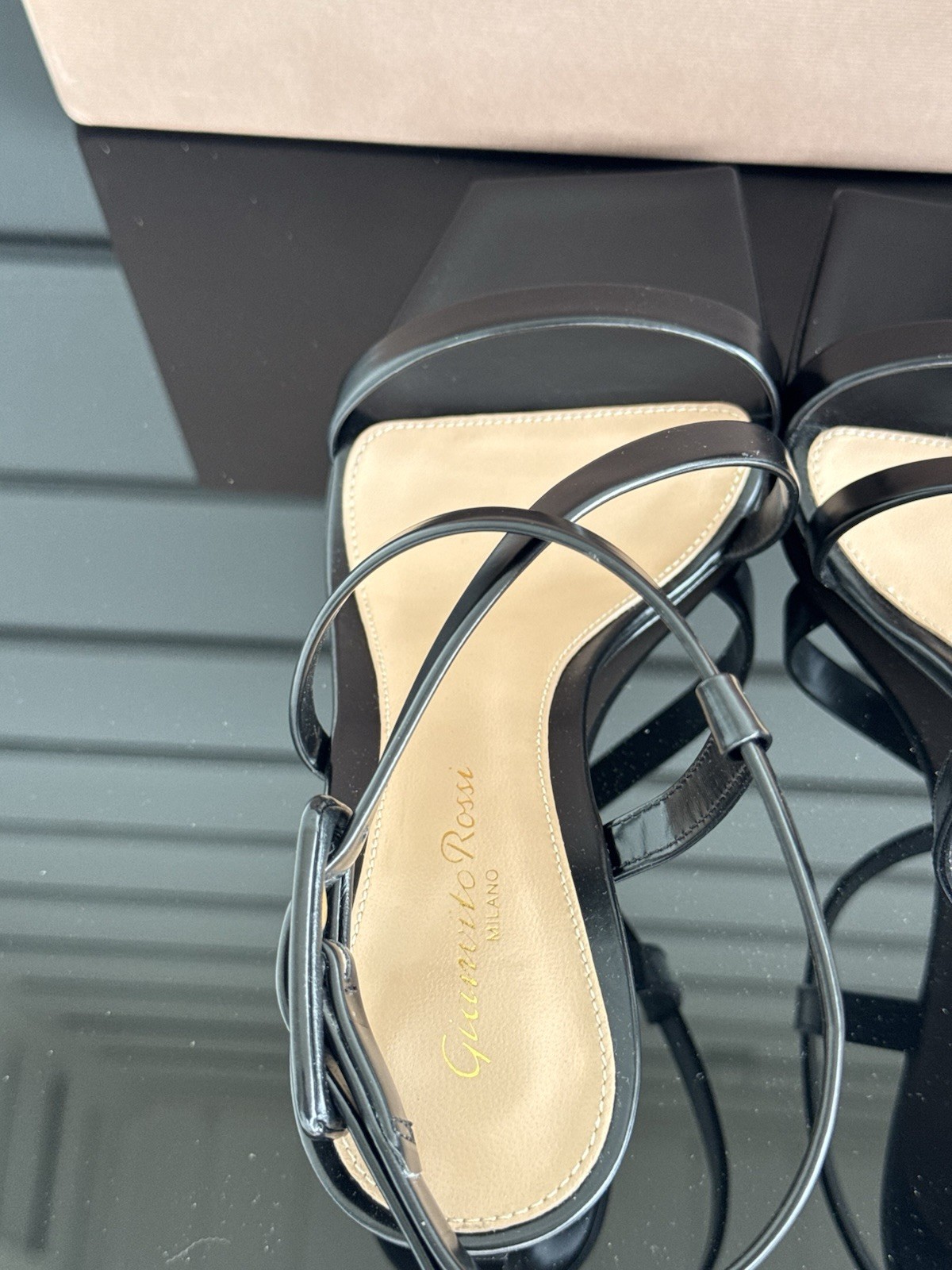 Gianvito Rossi Lindsay Sandal Black Leather Strappy Heel Size 36 New With Box