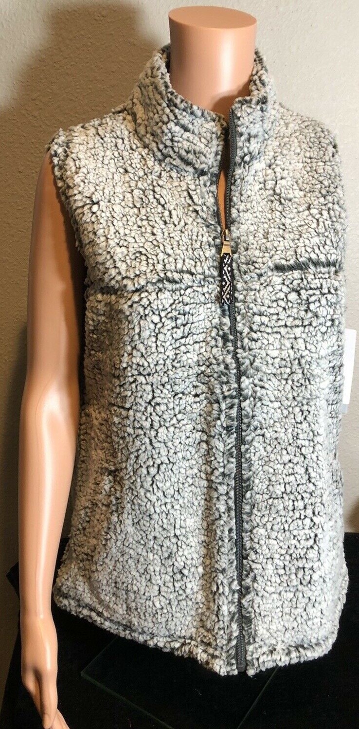 Full Zip Sherpa Vest / Light Grey / Woman’s / NWT / So Soft