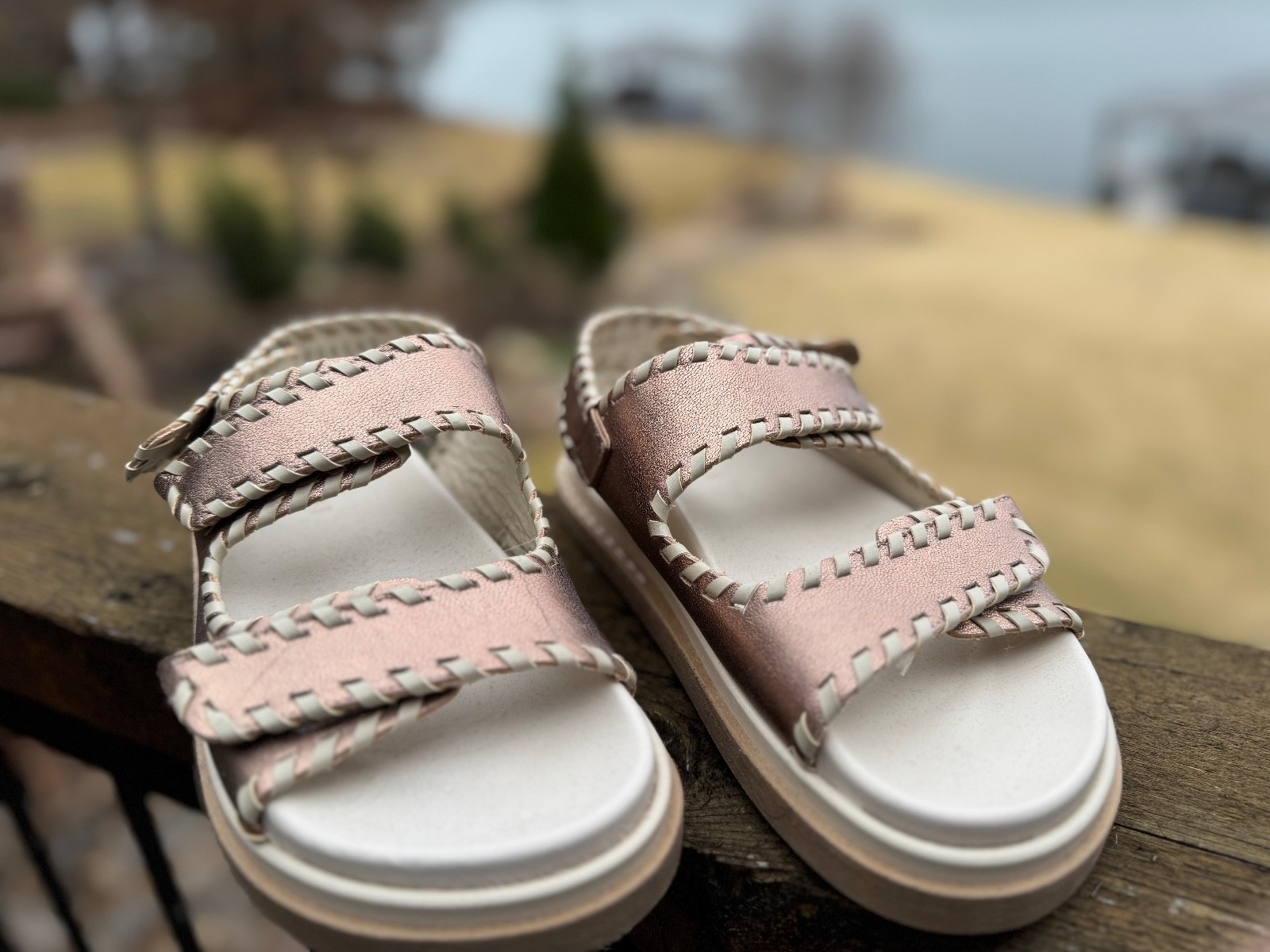 aloha barrel shimmer quartz sandals sin pink/cream cream leather, size 6