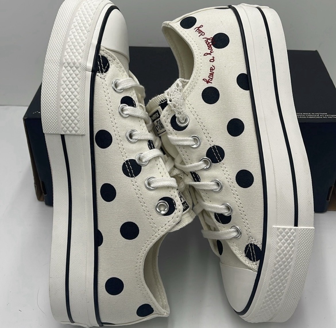 Size 7.5 Converse Women’s Chuck Taylor All Star Lift Platform Cosmic Low Top