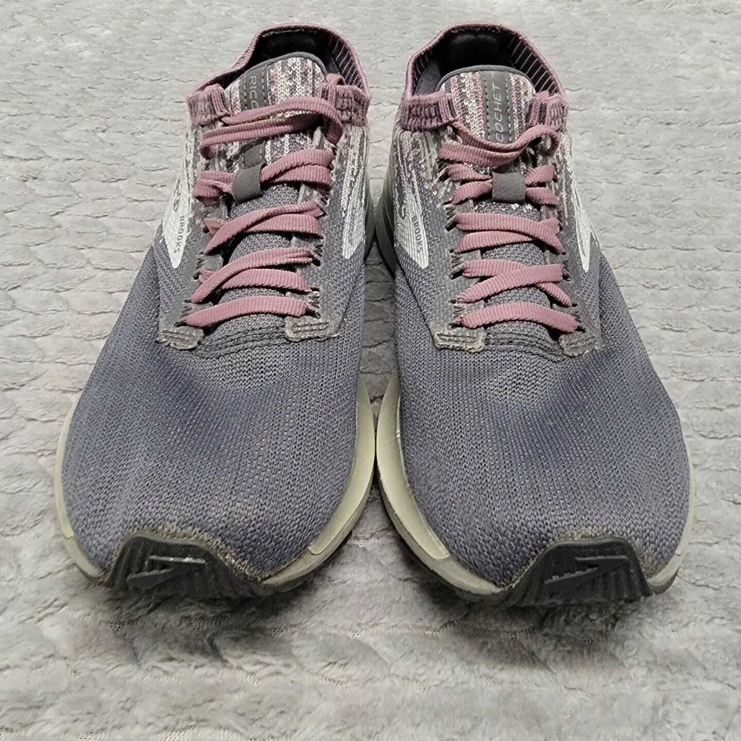 Brooks Womens Ricochet Shoes Sneaker Size 9.5 Gray Pink Running Athletic Walking