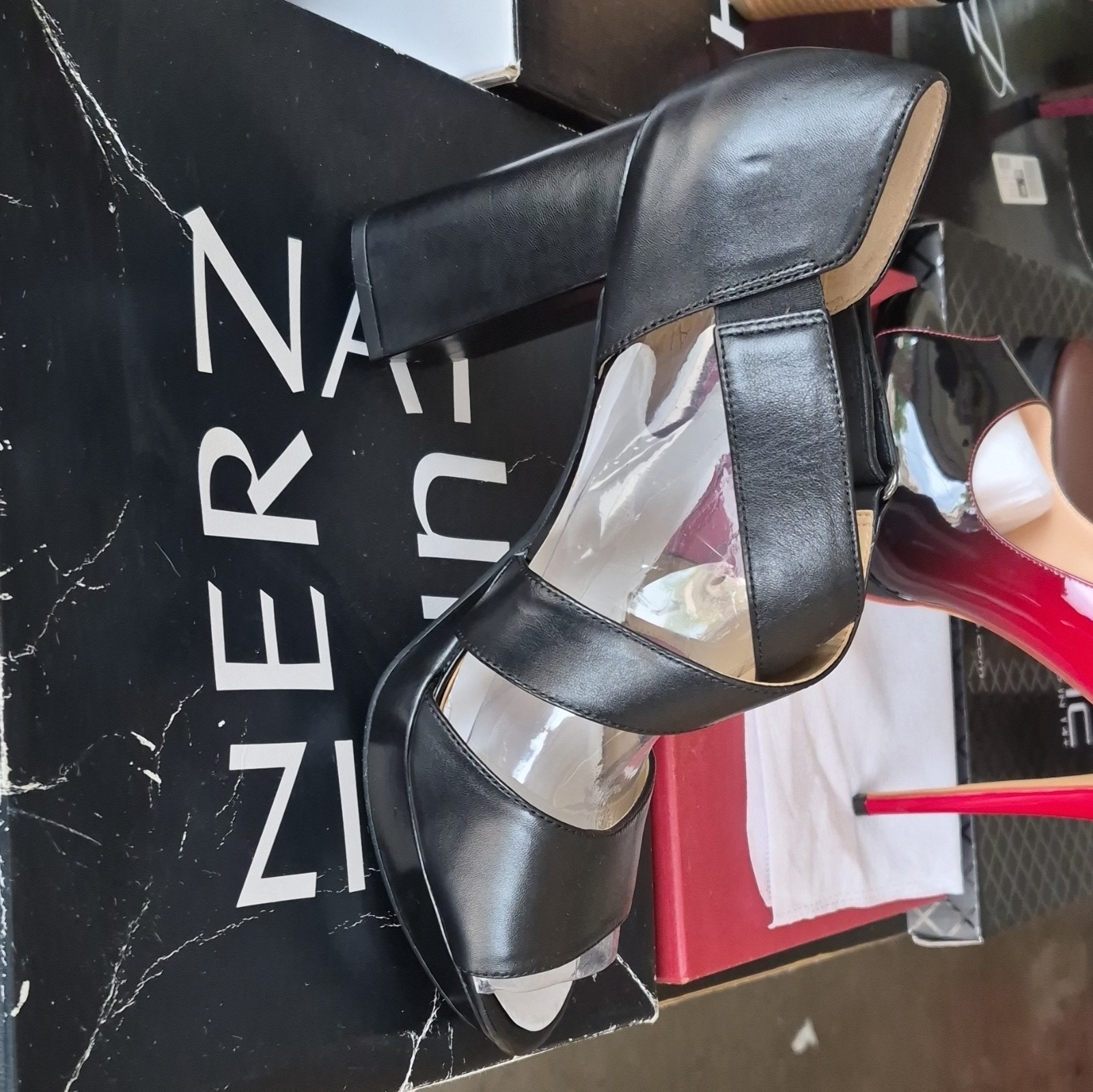Naturalizer Women’s Black Leather Strappy Open Toe Block Heel Sandals 11W