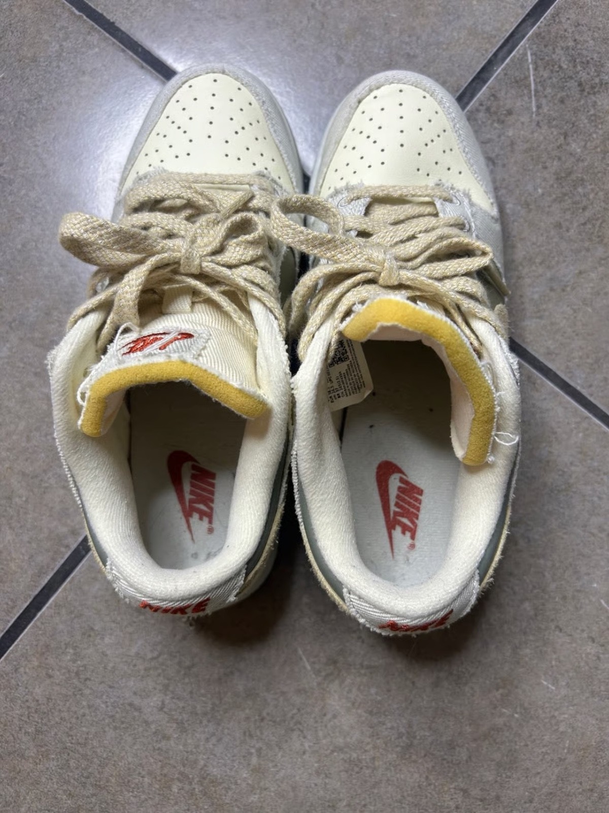 Size 7.5 – Nike Dunk Low Light Bone Dark Stucco W