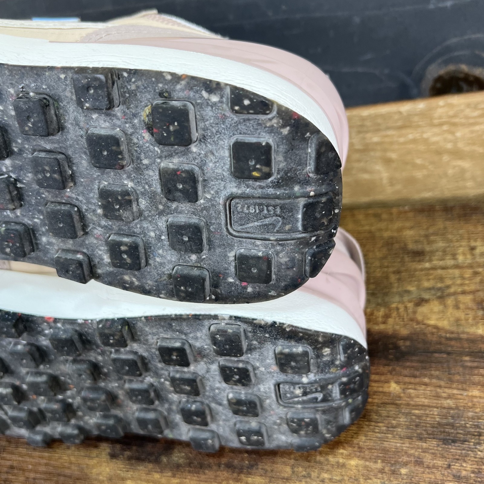Nike Athletic Shoes Women’s US 10 Pink Oxford Waffle Toasty Snug Recycled Pink