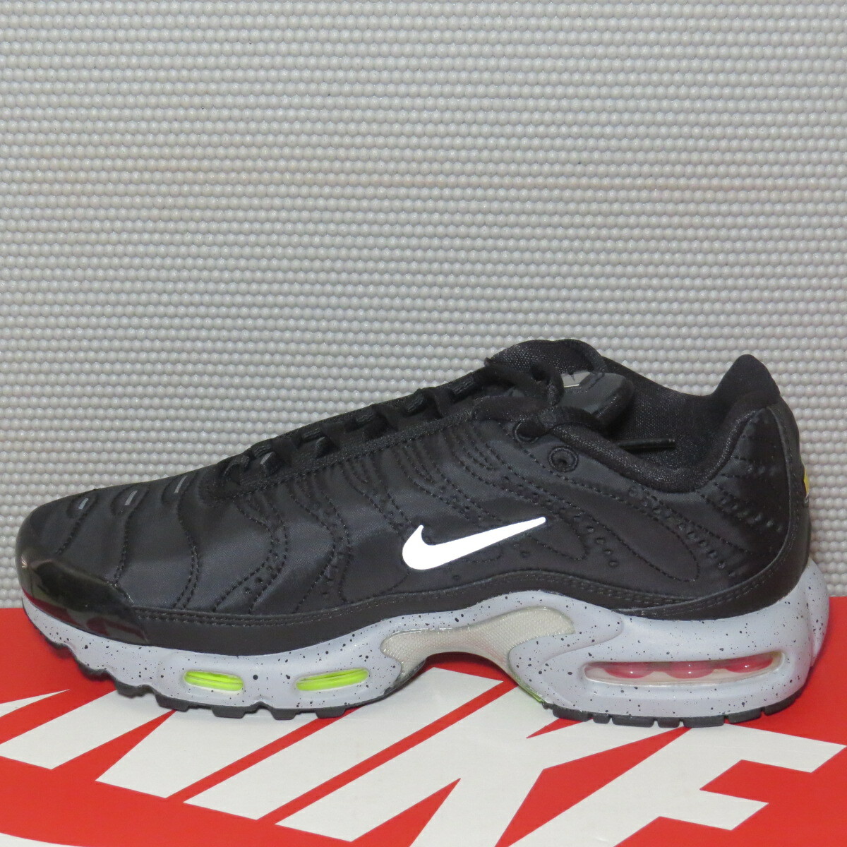 Nike Air Max Plus Premium Black Matte 815994-003 Size Mens 6 – Womens 7.5 NIB