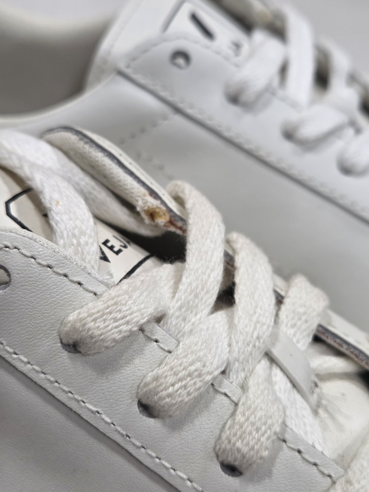 Veja Esplar Leather Extra White Size 7 Women’s 40 EU Made in Brazil EA0200001B