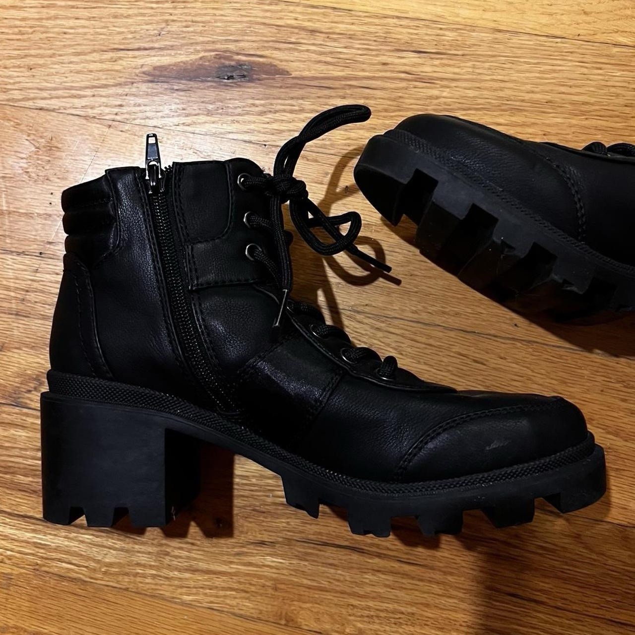 Vintage GUESS Black Chunky Platform Boots 2000s Y2K Size 7 Grunge Punk Goth
