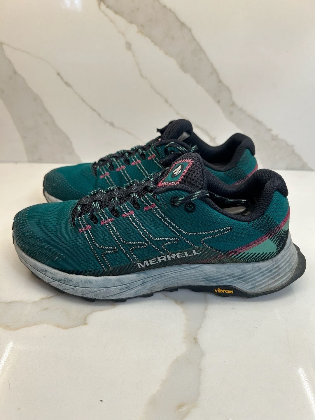 Merrell Women’s Moab Flight Marine Green Trail Running Sneakers (Size: 7.5)