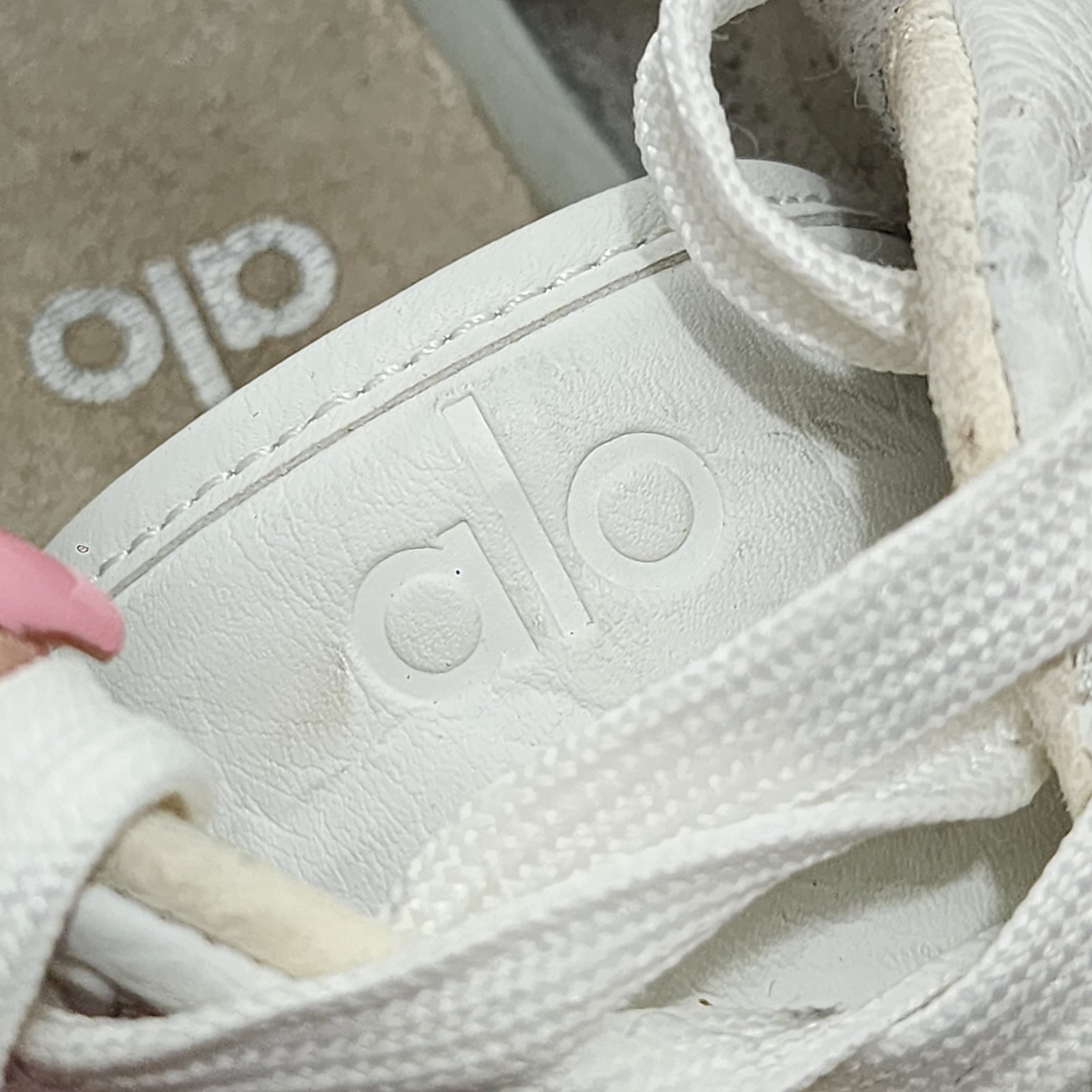 Alo Yoga Recovery Mode Sneakers White A0685U Womens 11.5 Mens 10 Vegan Leather