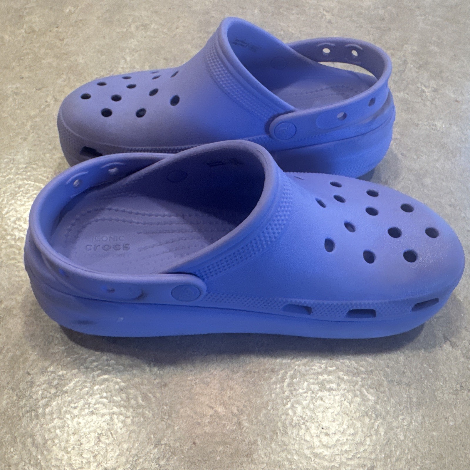 Iconic Cutie Crush Crocs Platform Clog Shoes J5 Unisex Purple EXCELLENT
