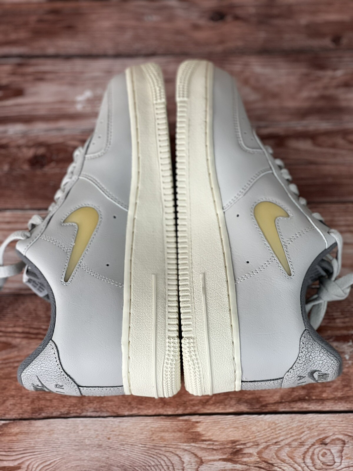 Nike Air Force 1 ’07 LX Light Bone Vanilla Shoes DC8894-001 Men’s 6.5 Women’s 8
