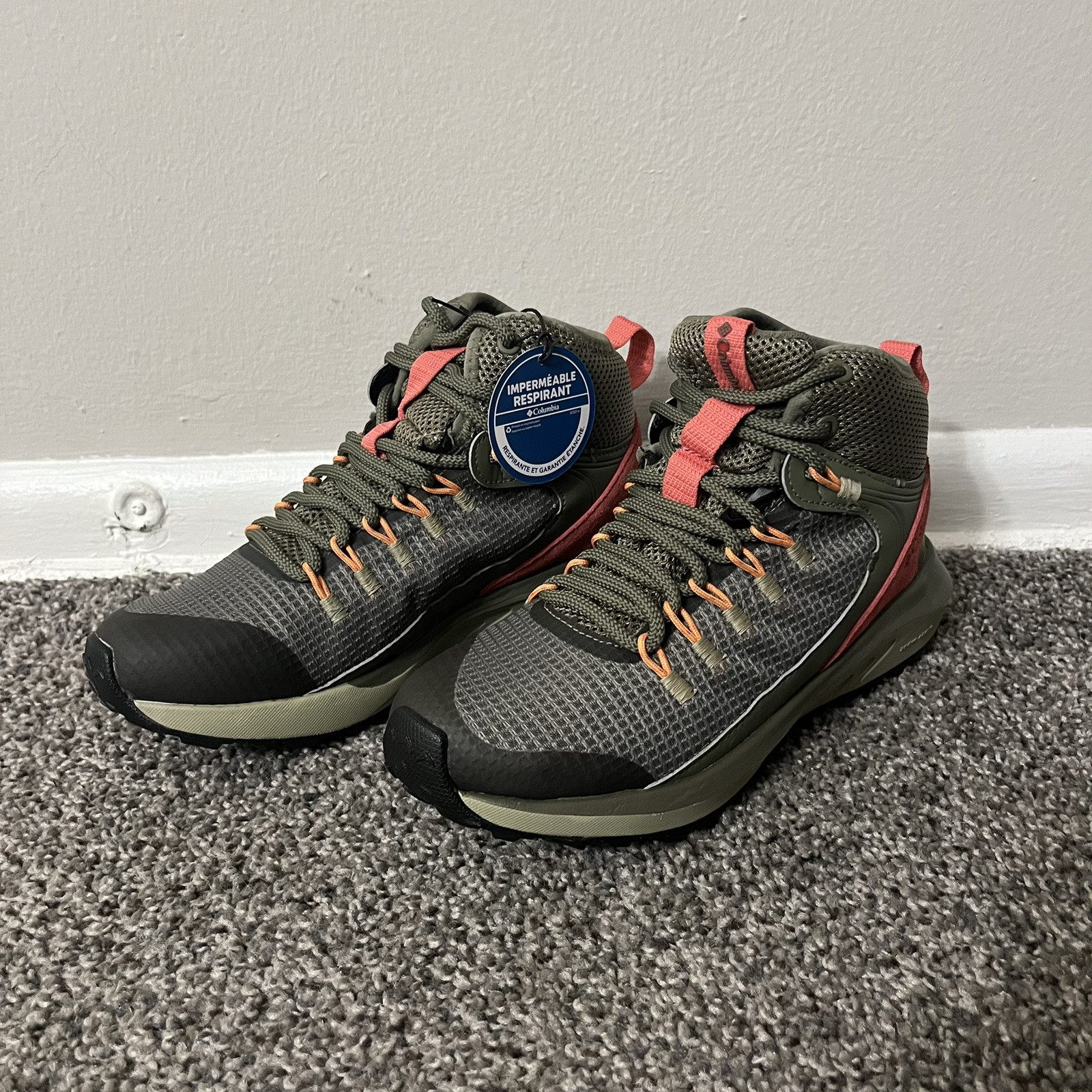 Columbia Women’s Trailstorm Mid WP Hiking Boots Stone Green/Wild Salmon Size 5