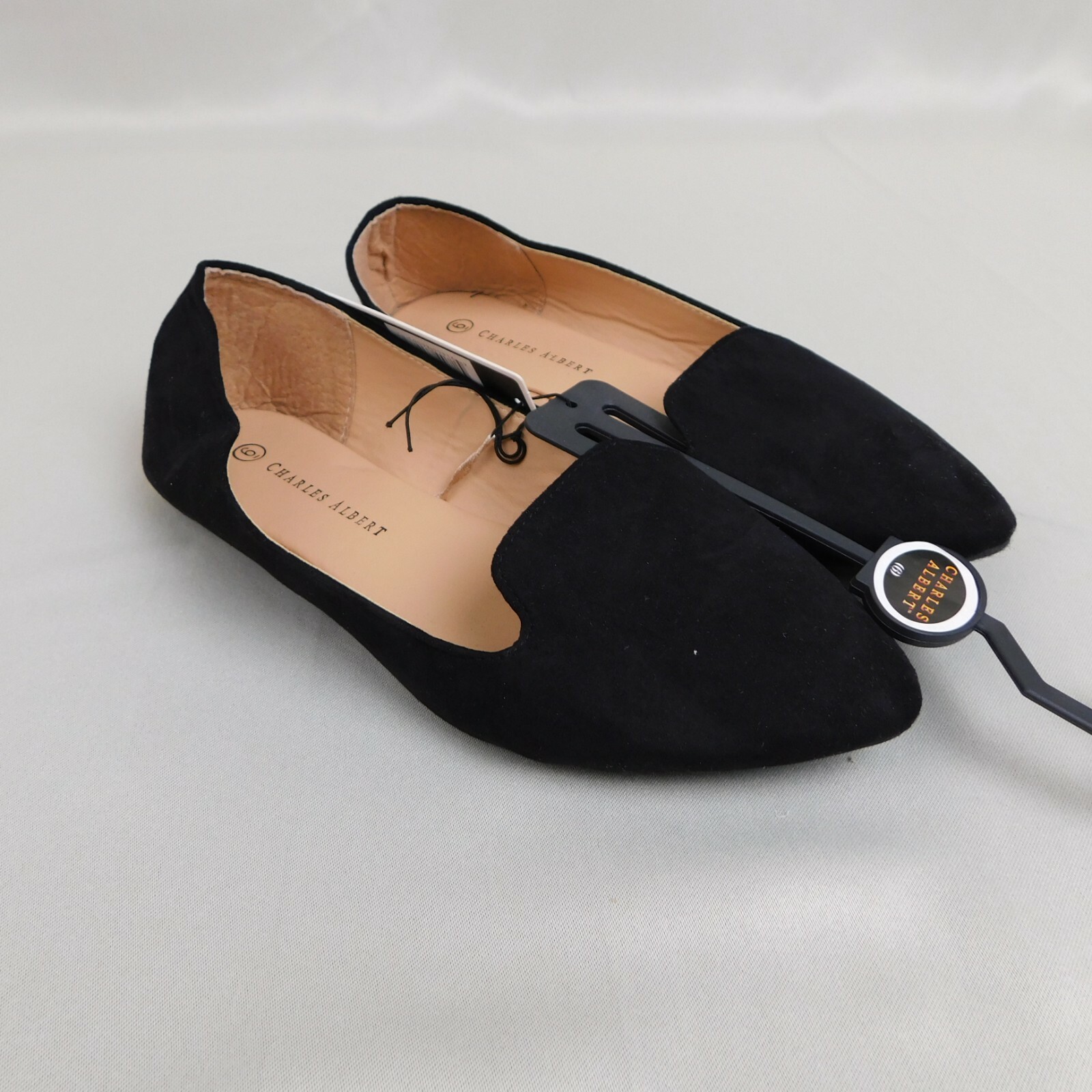 Charles Albert Women’s Faux Suede Pointed Toe Workwear Flats Size 6 Black