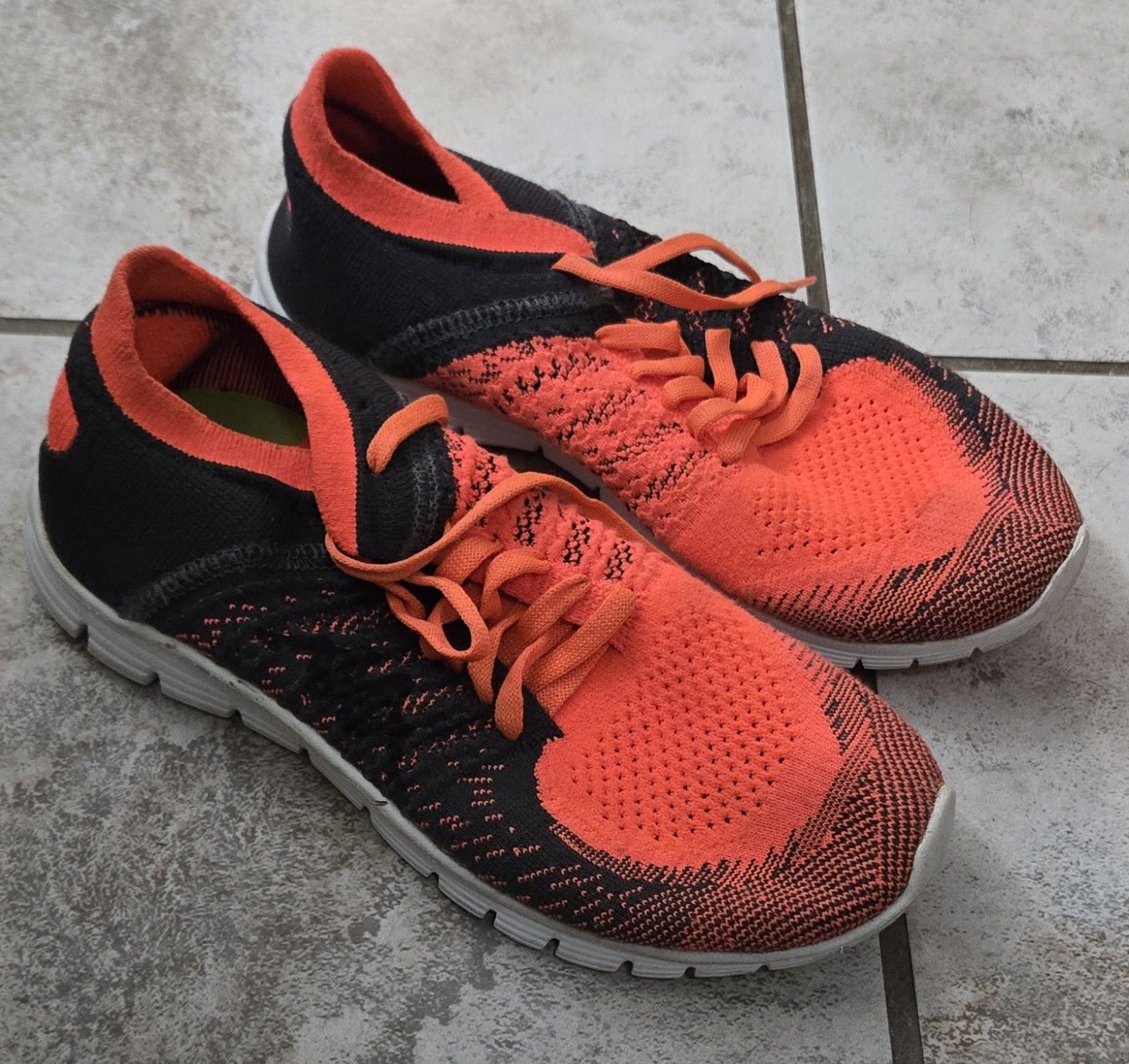 Kappa black and orange running sneakers with textured knit pattern size 8