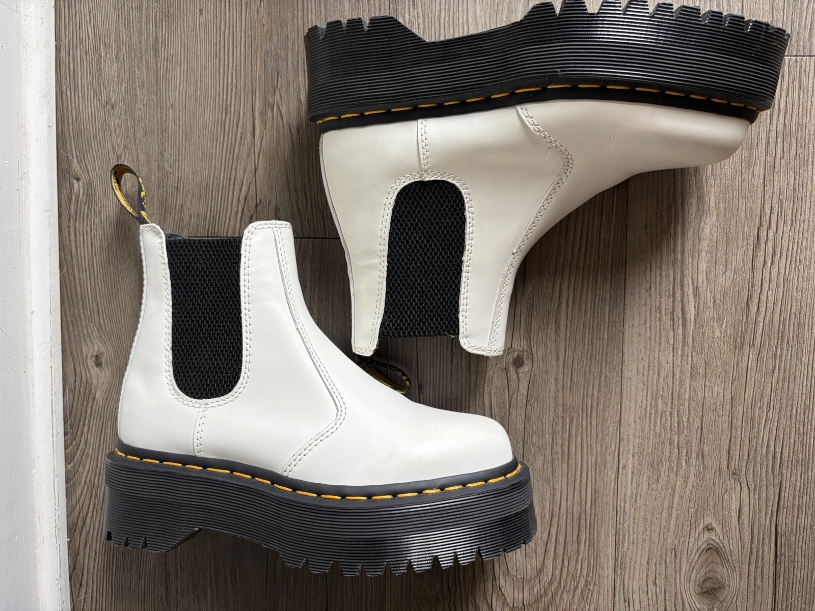 Dr. Martens 2976 Quad Platform Chelsea Boots White Sz M4 W5 EU 36