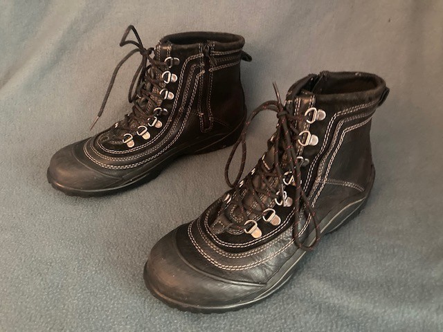 CLARKS Boots Laced Zip Black Leather & Synthetic Waterproof Boots 8.5M Women