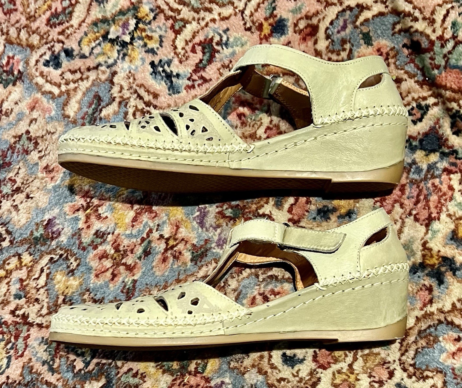 Spring Step Shoes Sandals Size 39 US 8 Irin T Strap Sage Green Cut Out Comfort