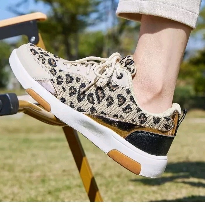 Ortho Comfoot Shoes Womens 5/ 5.5 Fashion Sneakers Cheetah Fabric Lace Up Walk