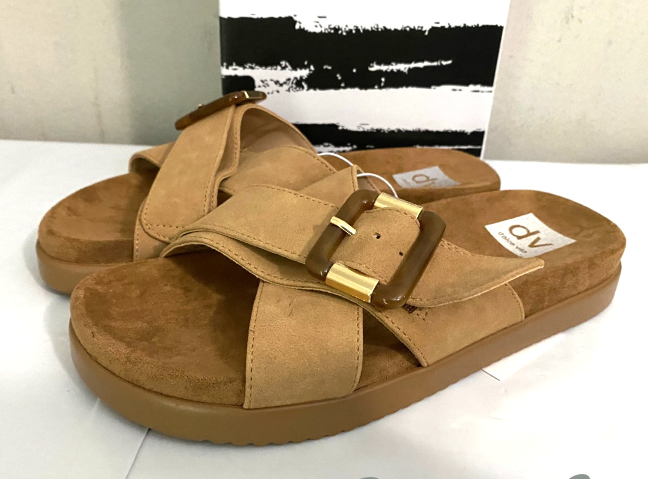 NEW DV by Dolce Vita Women’s USHA Lightweight Suede Sandals – PICK SIZE – TAN