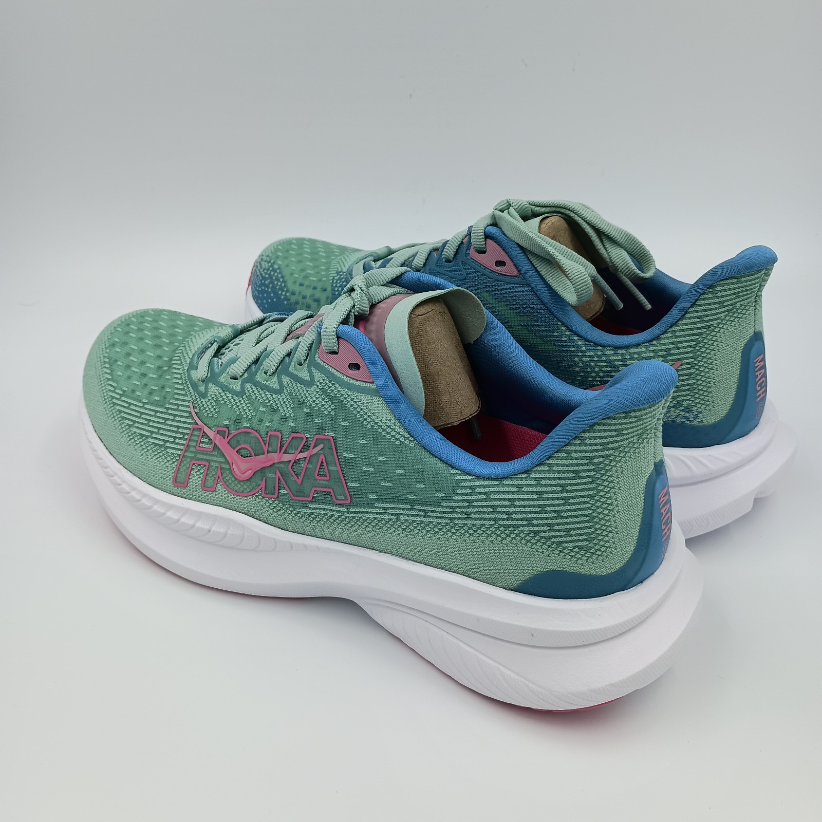 Hoka One One HOKA Mach 6 Womens Size 7.5B green/pink
