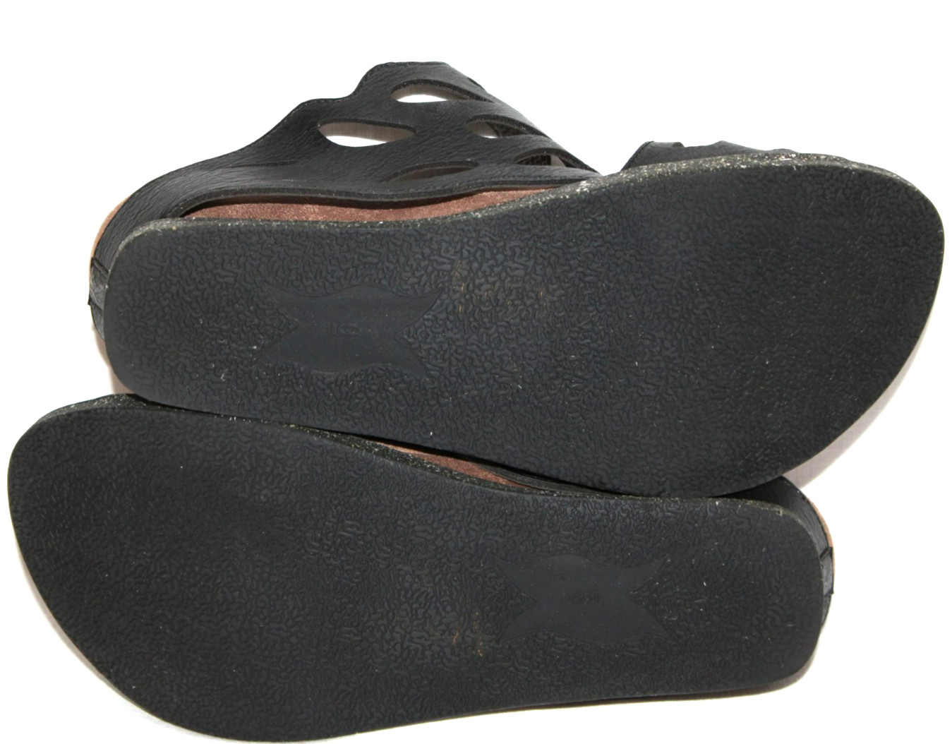 Modzori Black & Silver Low Wedge Reversible Retro Sandals Women’s Size 9
