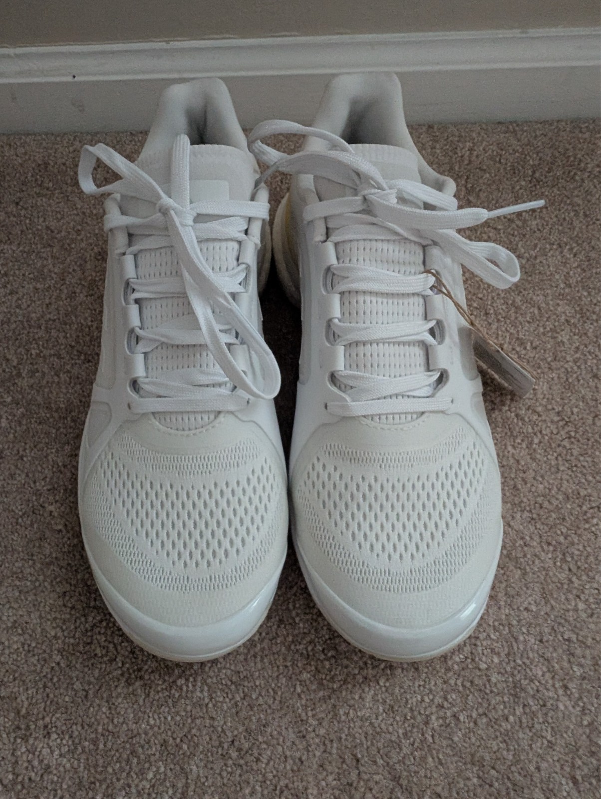 NWOB Adidas Avaluxe Tennis Shoes Lace Up Sneakers, White/Orange Tint, Sz 8.5