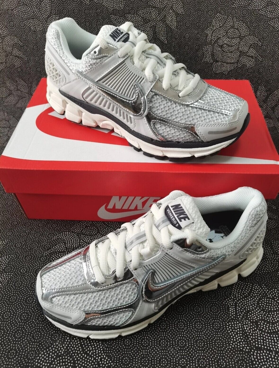 Nike Zoom Vomero 5 Women’s Running Shoes – Silvery FD0884-025, Lightweight & Res