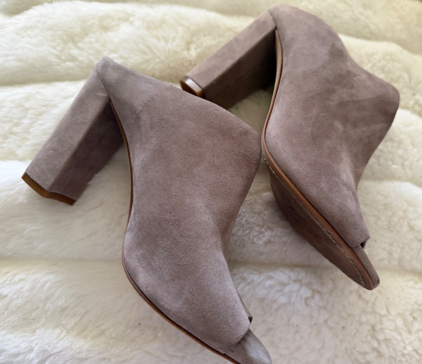 VINCE CAMUTO SIZE 6.5 Gray Suede Bootie Covered Heel Open Toe Slide On