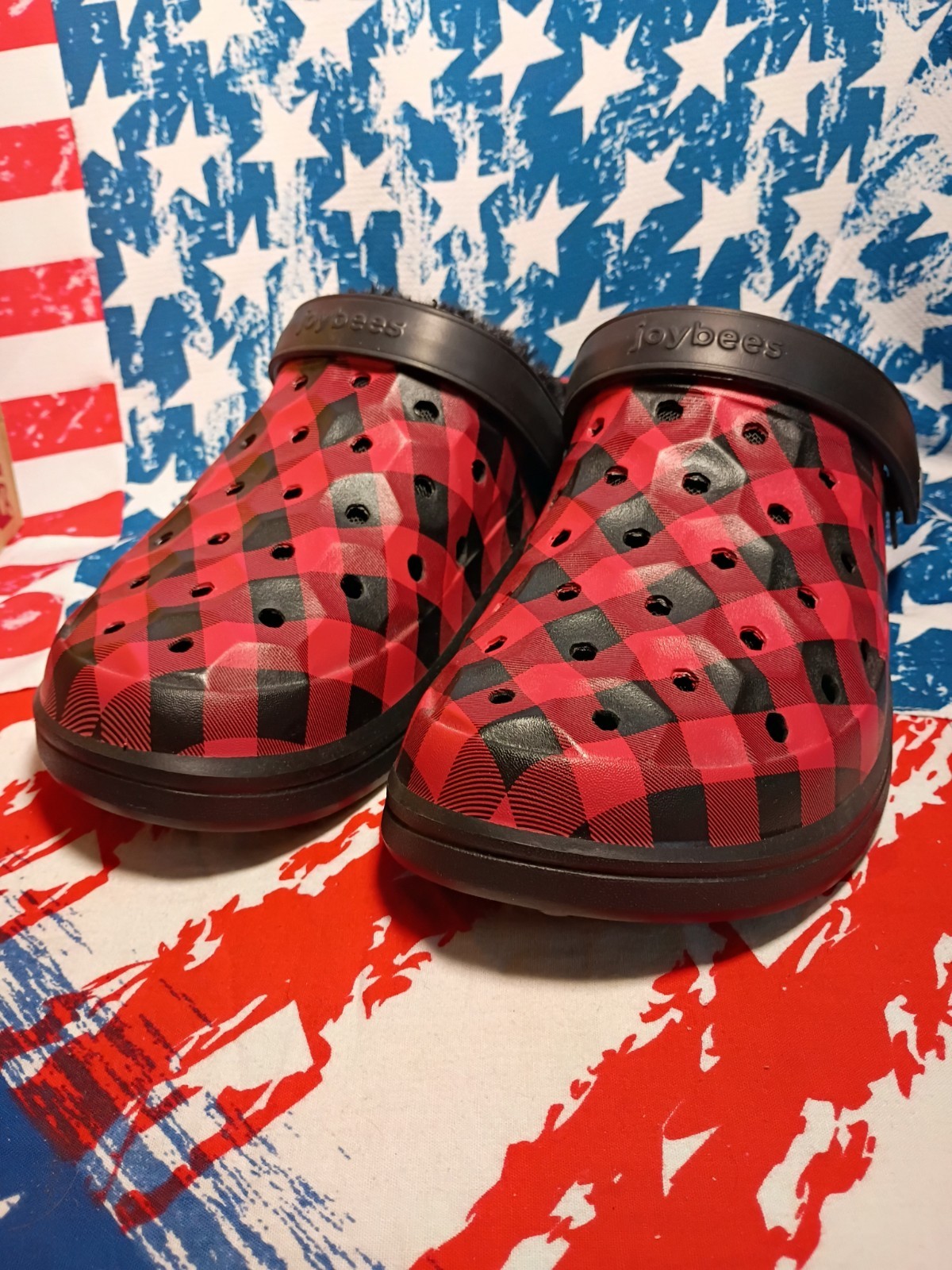 JOYBEES FOOTWEAR Size M 8, W 10 Red Black Fur Lined Shoes Removable Fur Liner
