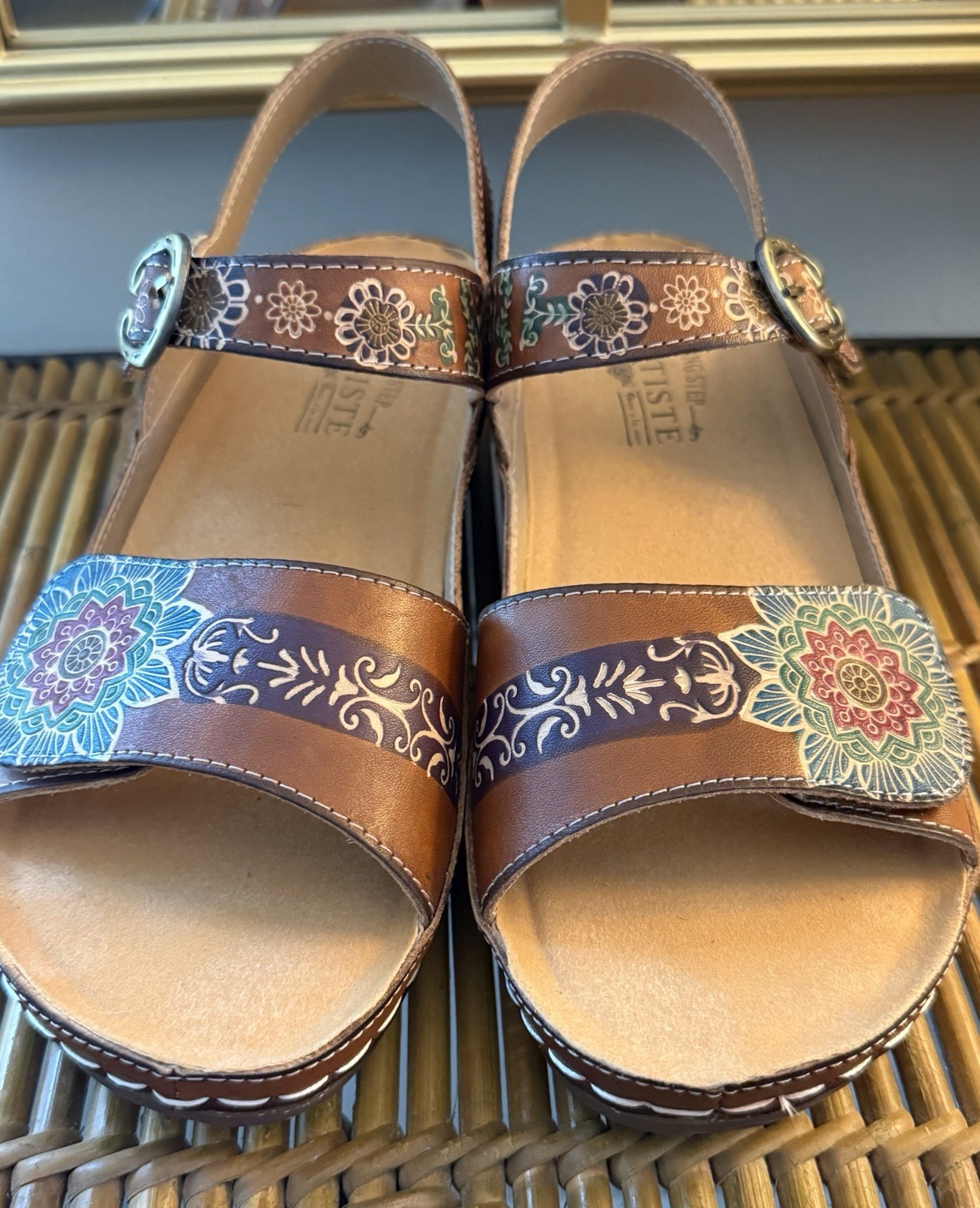 WOMEN’S L’Artiste Spring Step CAMEL Leather Wedge Sandals Roshni SIZE 39 US 8.5