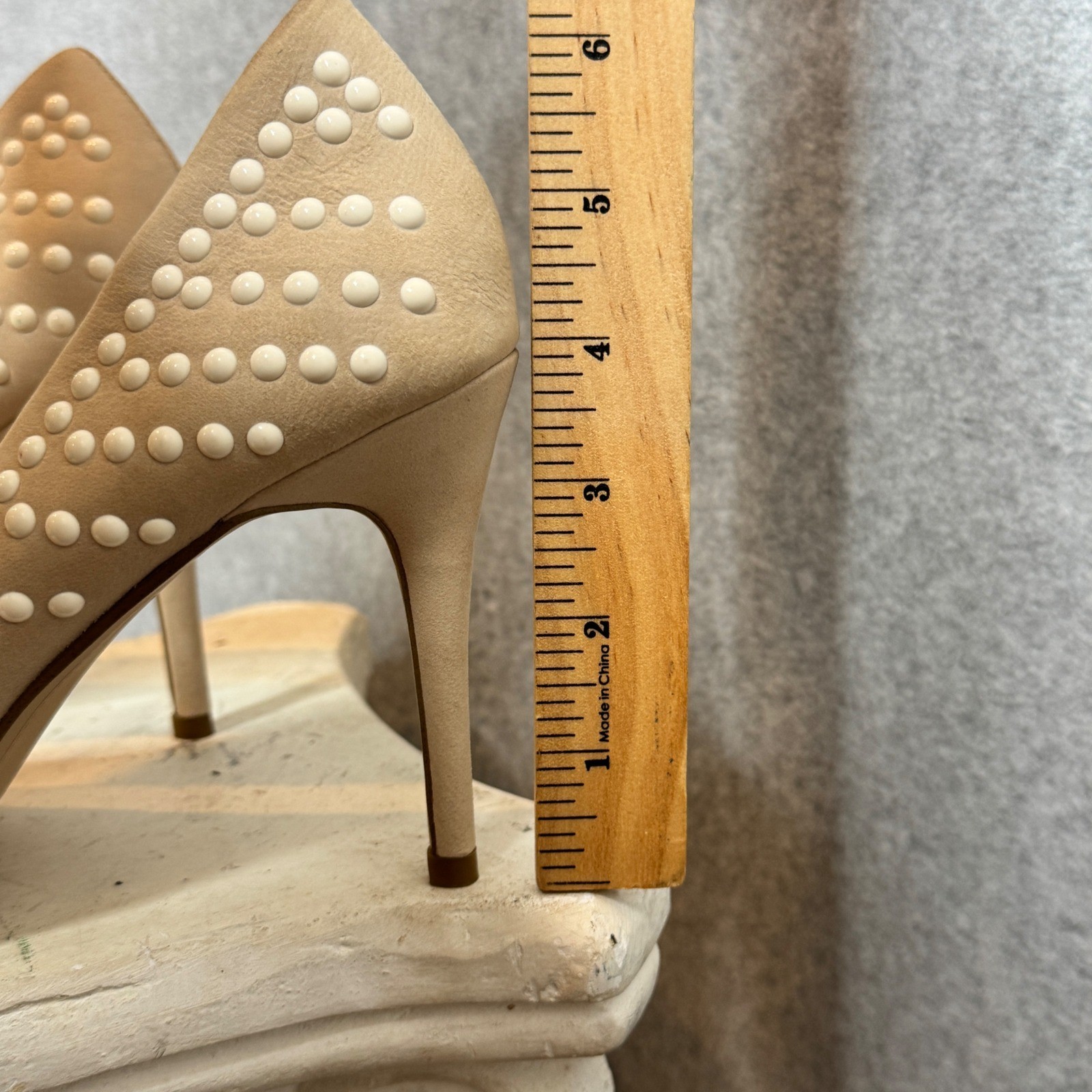 French Connection Pointed Toe Beige Studded Heels Stilletto Pumps Size 9.5W