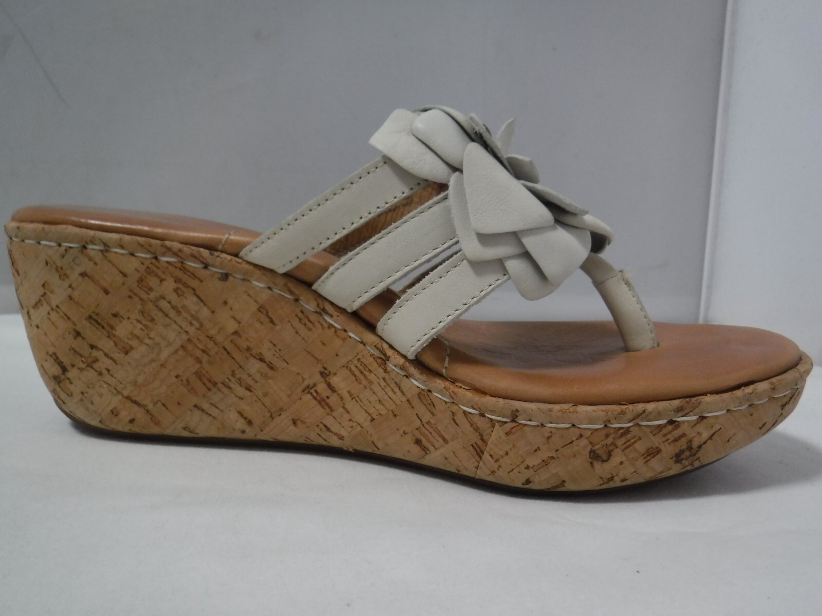 PF3 BORN MIKO Flutter W22259 Ivory Flower Cork Platform Chunky Thong Sandal 9