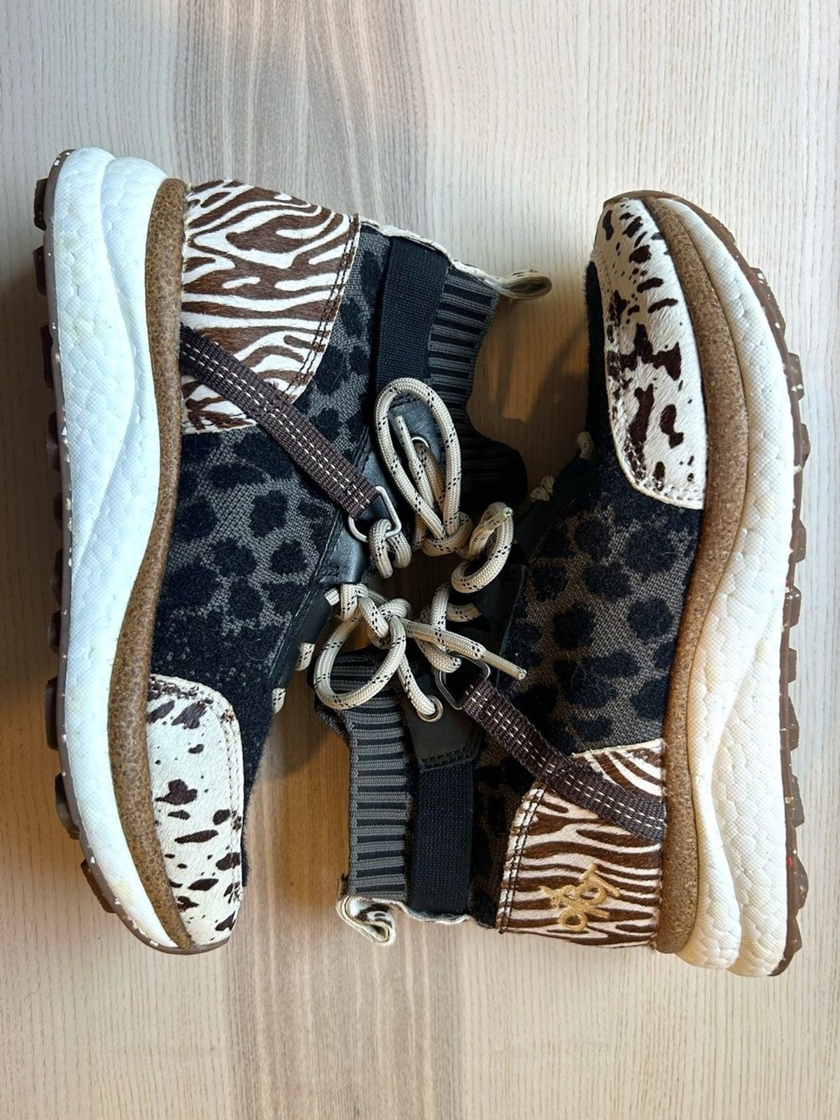 OTBT Hybrid High Top Sneakers Calf Hair Outdoor Hiking 6.5