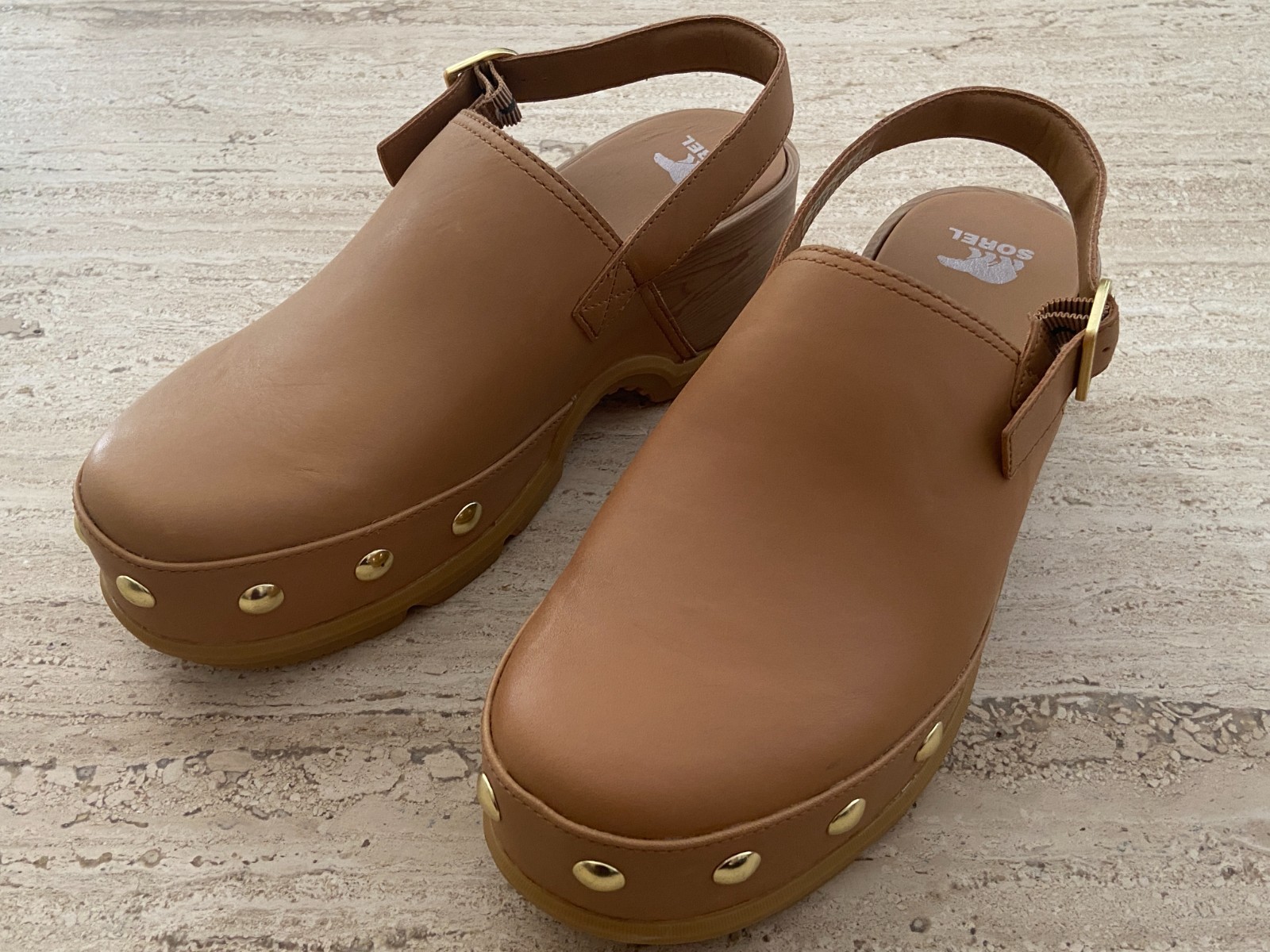 Sorel Roam’n Clog Leather Slingback Clogs in Beige | Size W12