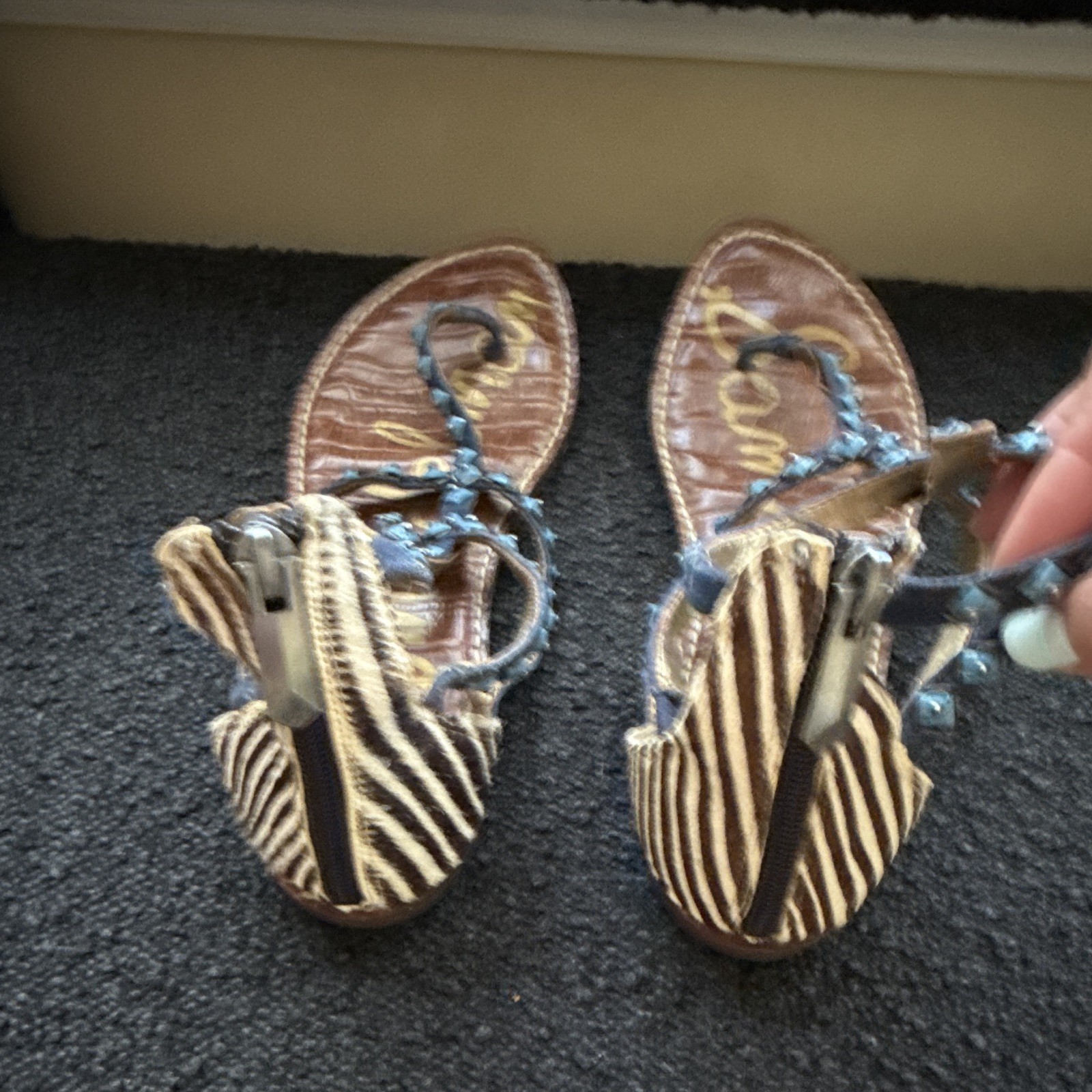 Sam Edelman Women’s US 9 M Blue Leather Studded Zebra Strappy Flat Sandals Zip