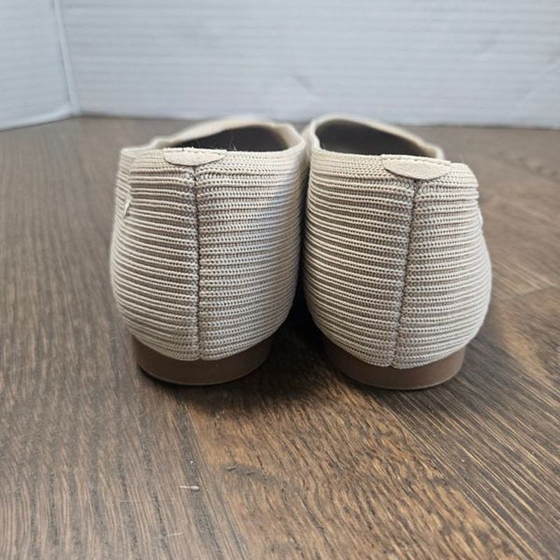 New Beige VIVAIA Margot 2.0 Square-Toe V-Cut Flats Size 39/ US 8