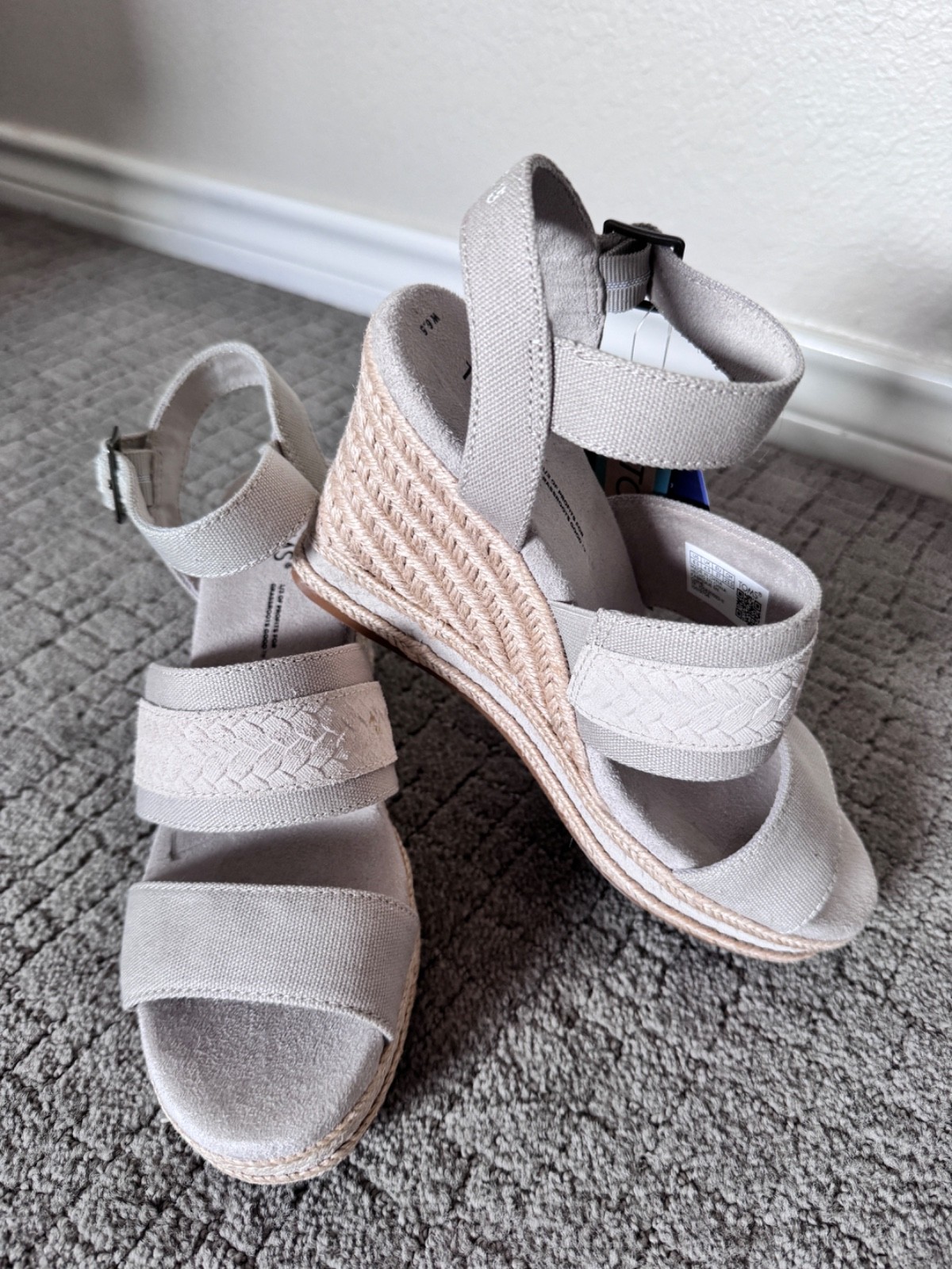 Tom’s Madelyn Espadrille Wedge Sandal size 6.5 color Pebble