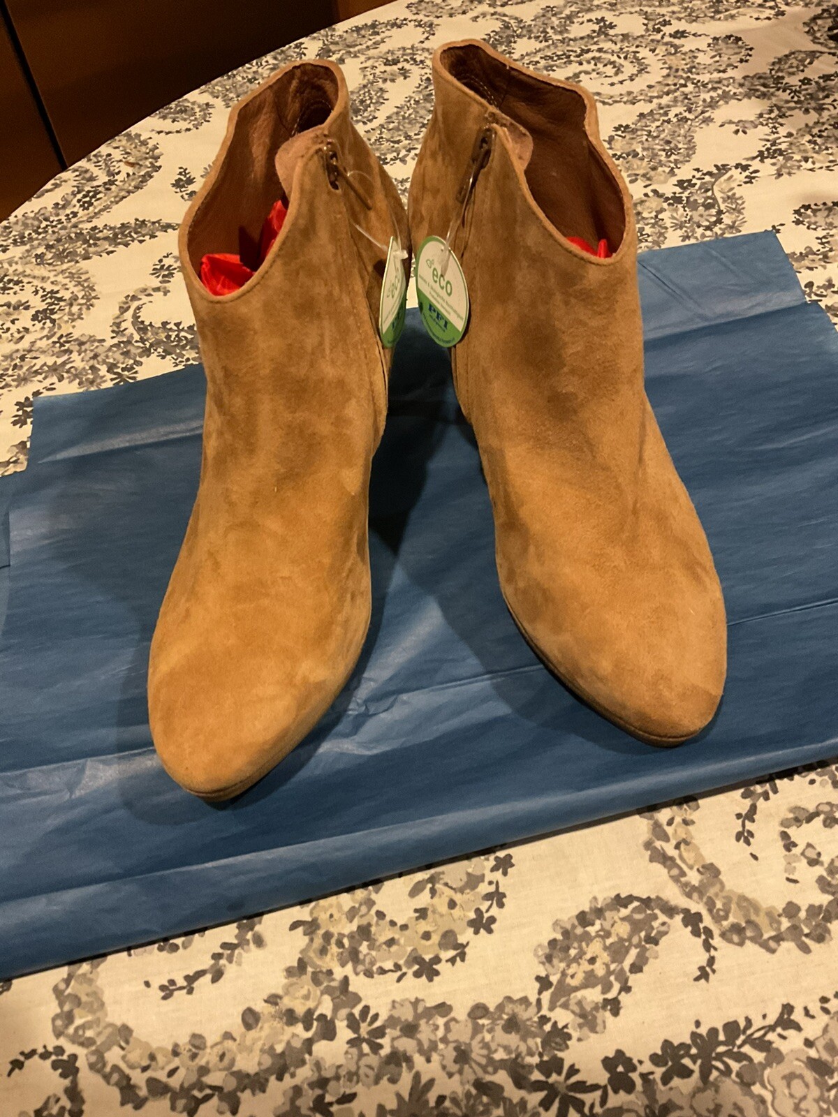 Paul Green Elle women Tan Suede sz 9.5 (US) sz7(UK) new shoe 3.25 in heel