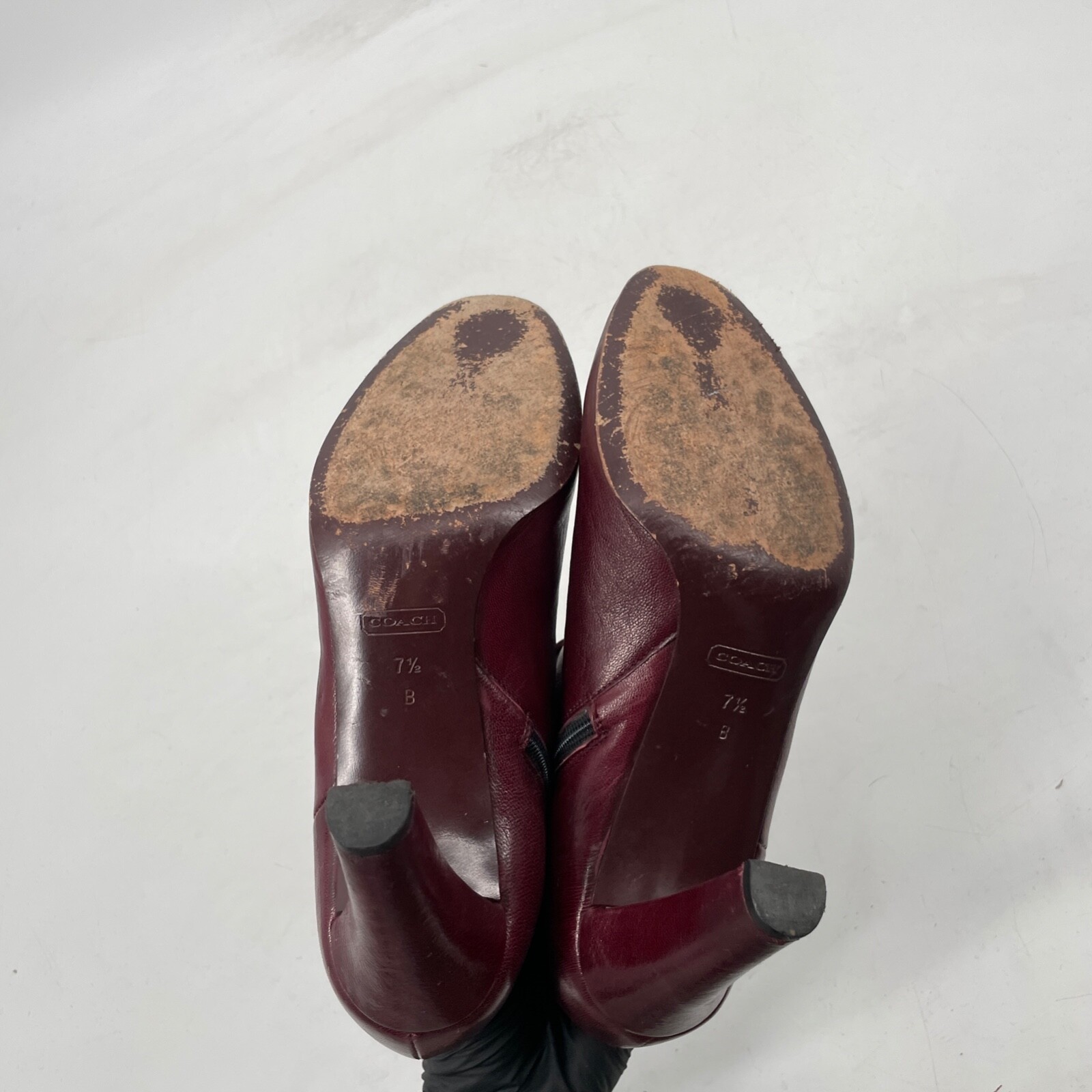 Coach Womens 7.5 B Burgundy kid Leather Nicolete Gold Buckle 3.25″ Heel Bootie