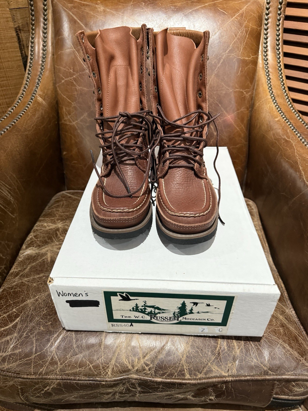 Russell Women’s Moccasin Boot Size 7 C Brown Leather Lace Up