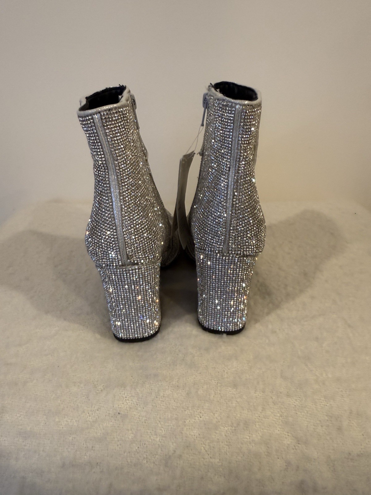 A New Day Womens Cailin Ankle Boots NWT Silver Gray 6 M Party Fairy Statement